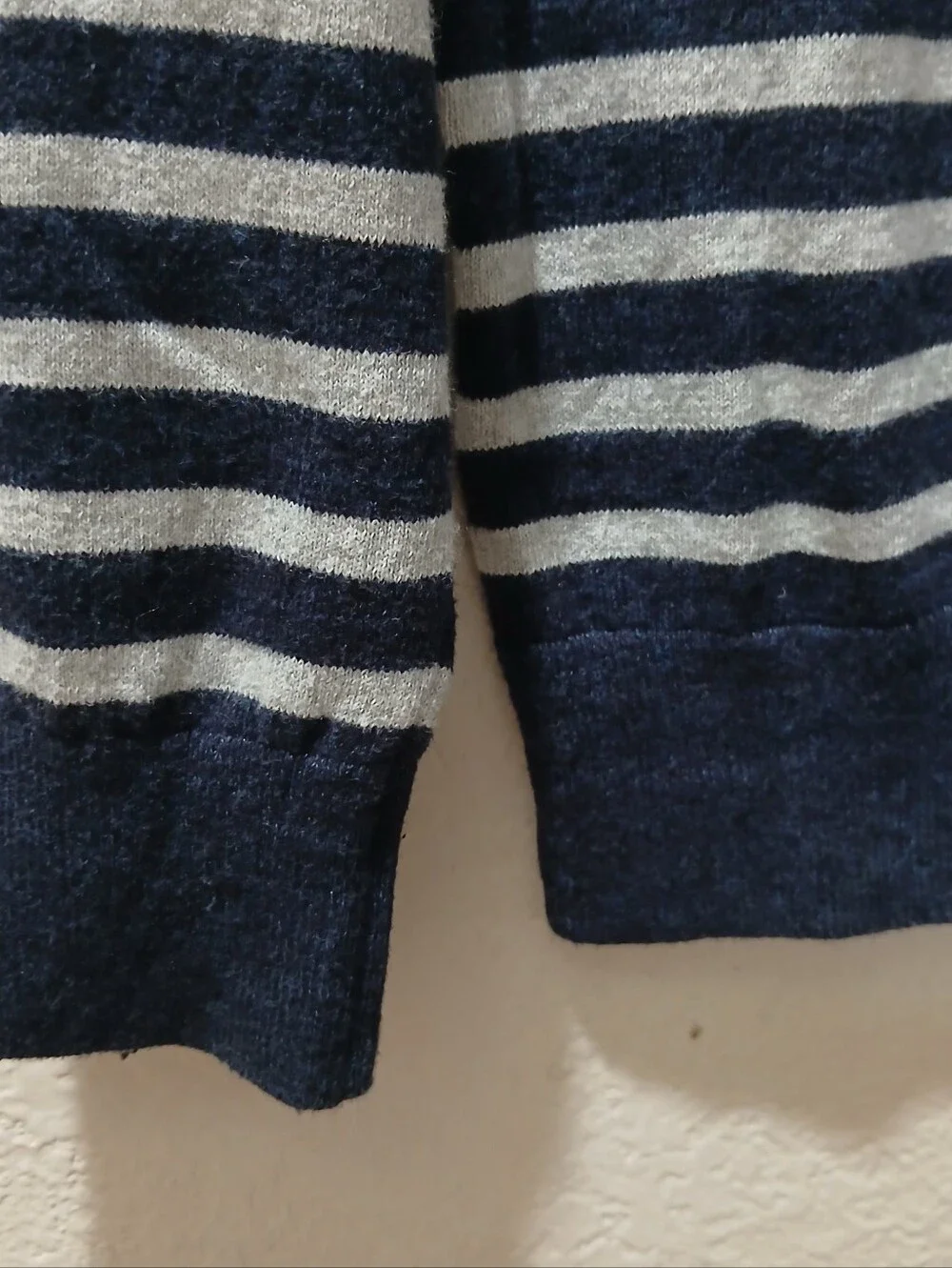Banana Republic Nwot M 100% organic cotton Crewneck Sweater with Rust Accent